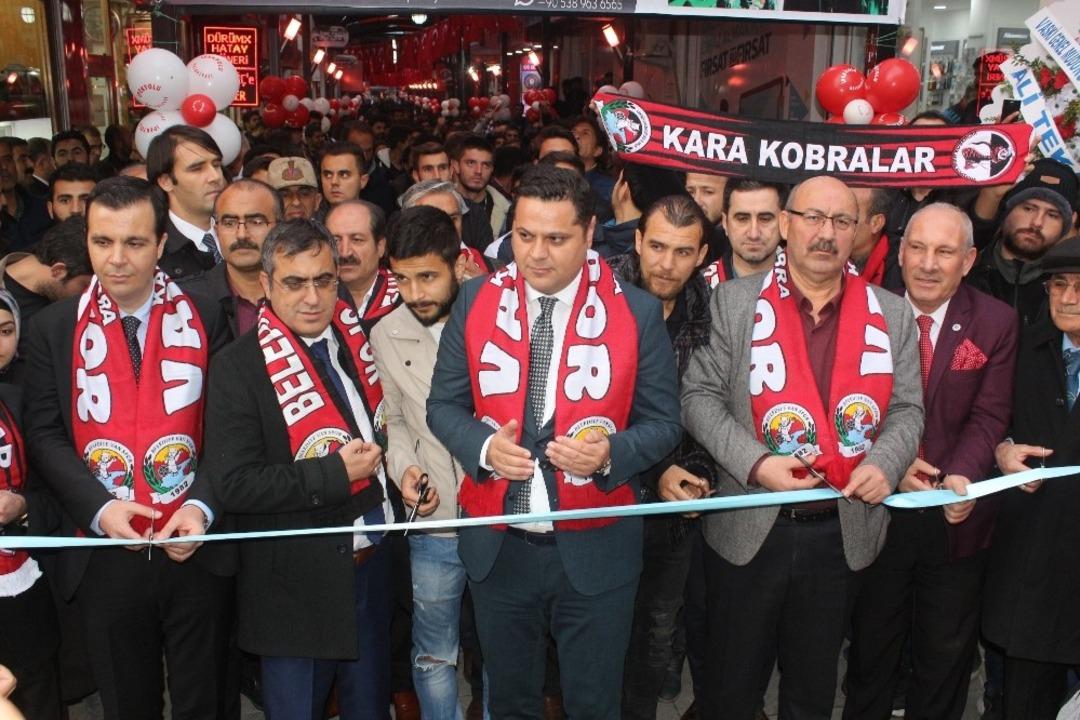 &lsquo;Taraftar Sokağı&rsquo;na renkli a&ccedil;ılış