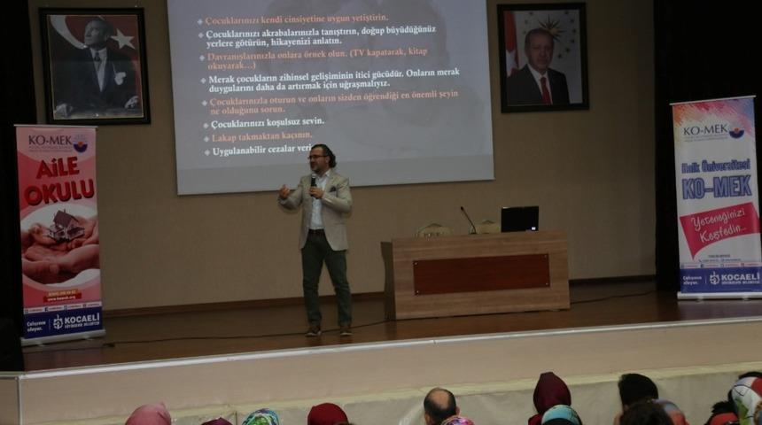 KOMEK&rsquo;te aile eğitimi