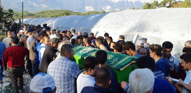 Elektrik akımına kapılan genç, son yolculuğuna uğurlandı