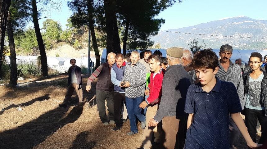 Elektrik akımına kapılan gen&ccedil;, son yolculuğuna uğurlandı