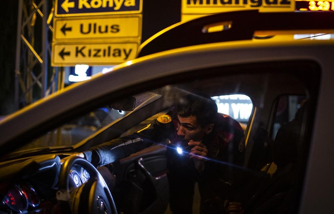 Ankara'da hareketli dakikalar! Hepsi ara&ccedil;tan &ccedil;ıktı