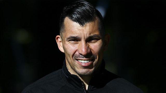 Beşiktaş'a bir şok da Medel'den