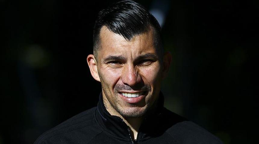 Beşiktaş'a bir şok da Medel'den