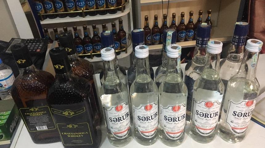 Van’da kaçak alkollü içecek ve sigara ele geçirildi