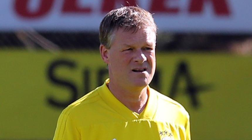  Fenerbah&ccedil;e'de Erwin Koeman kararı