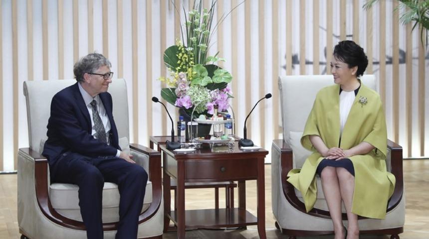 Peng Liyuan, Bill Gates ile görüştü 