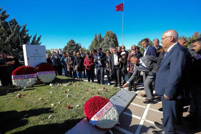 Bülent Ecevit, ölümünün 12'nci yılında anıldı