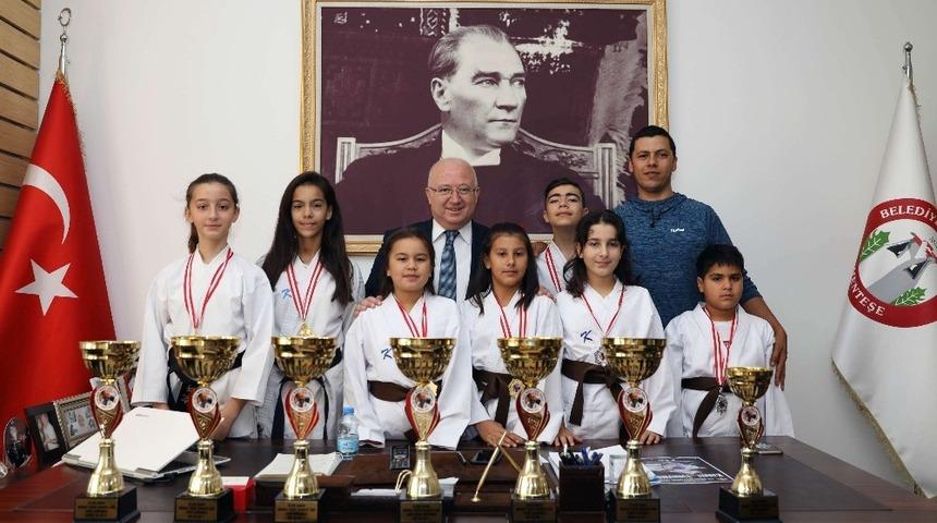 Denizli’den 7 kupayla döndüler