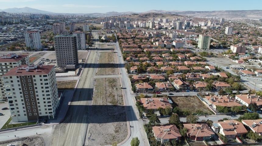 Kocasinan&rsquo;ın yollarda hedefi; d&uuml;nya standartlarının &uuml;zerine &ccedil;ıkmak