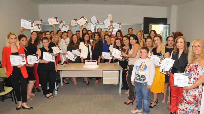 Kadın Girişimciler Eğitimle G&uuml;&ccedil; Kazanıyor