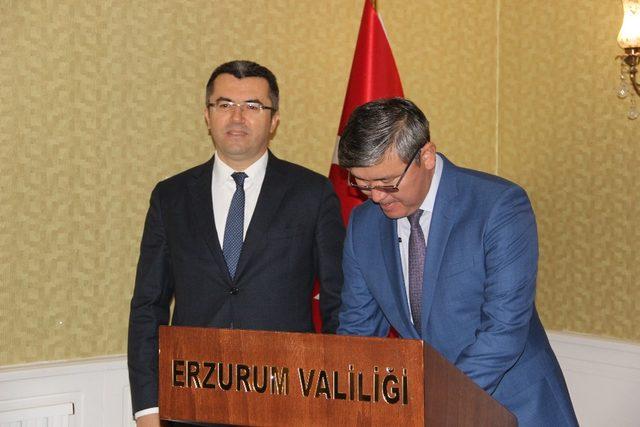 Kazakistan Büyükelçisi Saparbekuly, Vali Memiş’i ziyaret etti