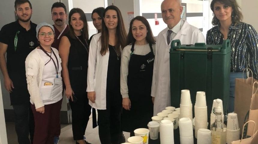 Mutlulukla tasarlanan kahveler