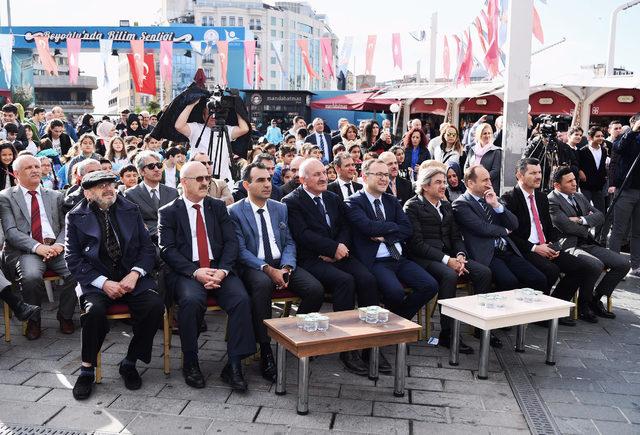 Meraklı zihinler Beyoğlu&rsquo;nda buluştu 3