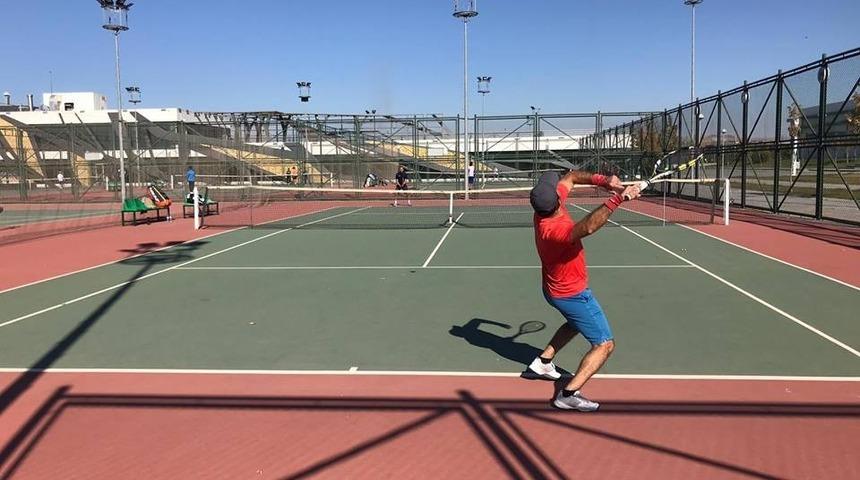 İ&ccedil; Anadolu Tenis Ligi t&ouml;renle başladı