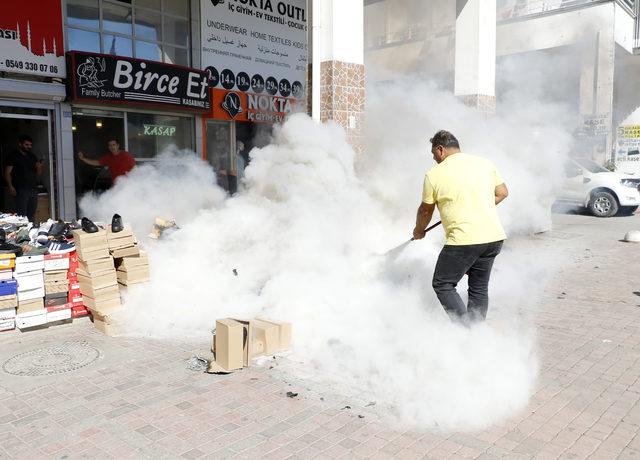 Sigara izmaritinden yangın çıktı, ayakkabılar kül oldu