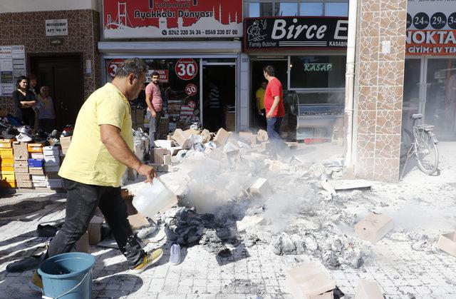 Sigara izmaritinden yangın çıktı, ayakkabılar kül oldu