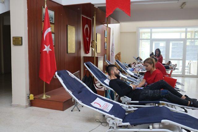 Zonguldak Bülent Ecevit Üniversitesinden Kızılay’a rekor destek