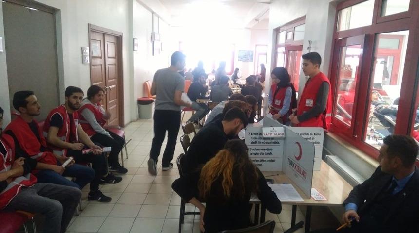 Zonguldak B&uuml;lent Ecevit &Uuml;niversitesinden Kızılay&rsquo;a rekor destek