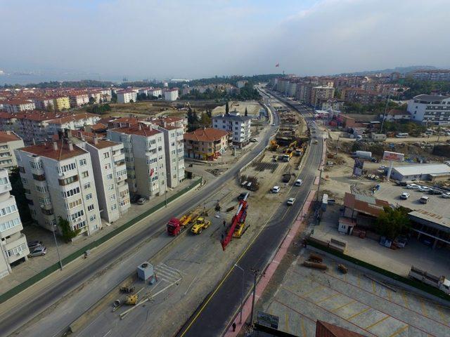 Gölcük Yüzbaşılar kavşağının köprü ayaklarına başlandı