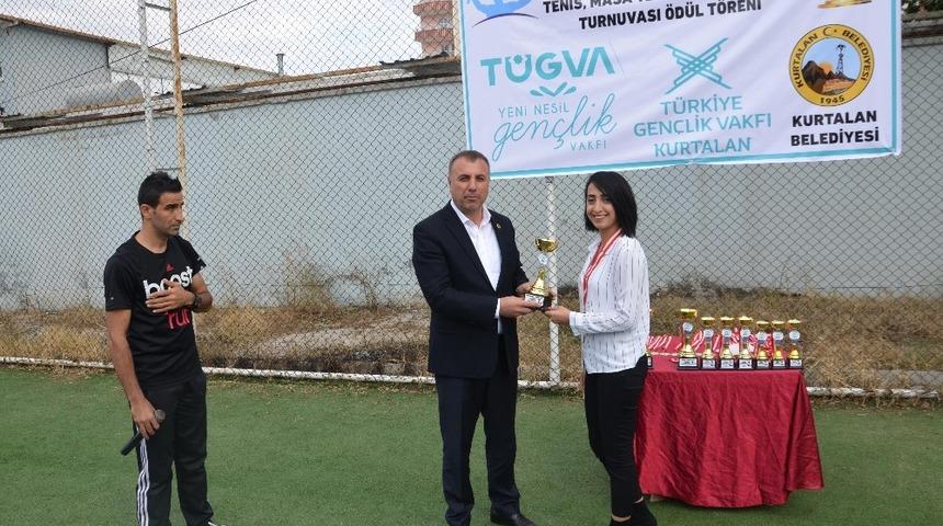 Kurtalan&rsquo;da tenis turnuvasının finali yapıldı