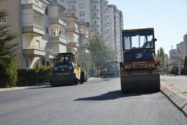 Melikgazi’de Asfalt Çalışmaları Devam Ediyor