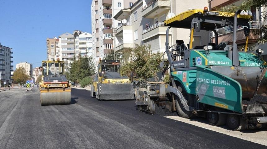 Melikgazi&rsquo;de Asfalt &Ccedil;alışmaları Devam Ediyor