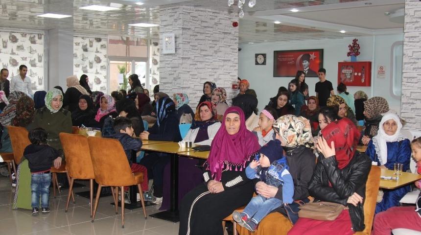 Başkale&rsquo;de &ldquo;Aile İ&ccedil;i İletişim ve &Ccedil;ocuk Eğitimi&rdquo; semineri