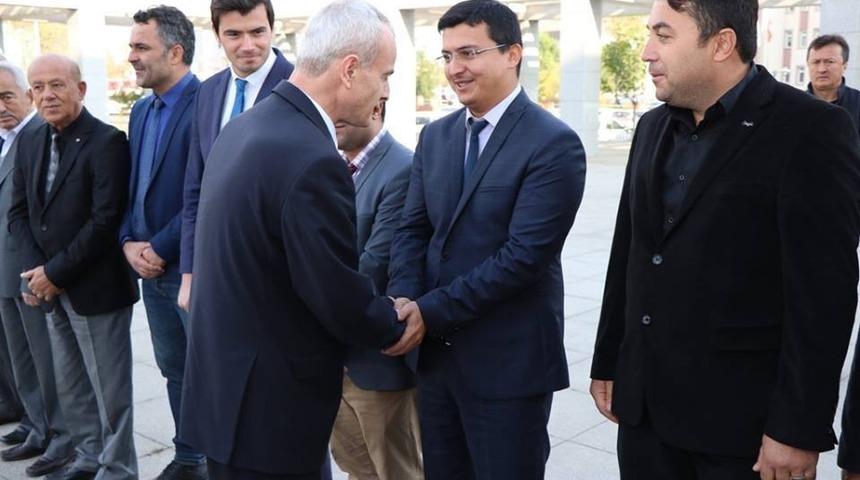 M&uuml;lkiye Başm&uuml;fettişliğine atanan Bartın Valisi Dirim kentte veda etti