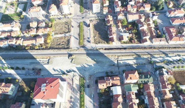 Uşak Belediyesi şehir içi yollara el attı