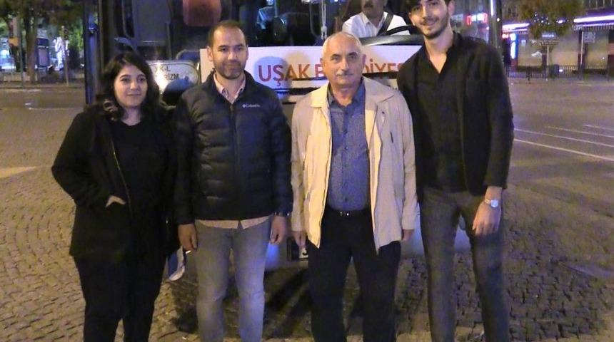 Uşak Çağdaş Yaşamı Destekleme Derneği Anıtkabir’e uğurlandı