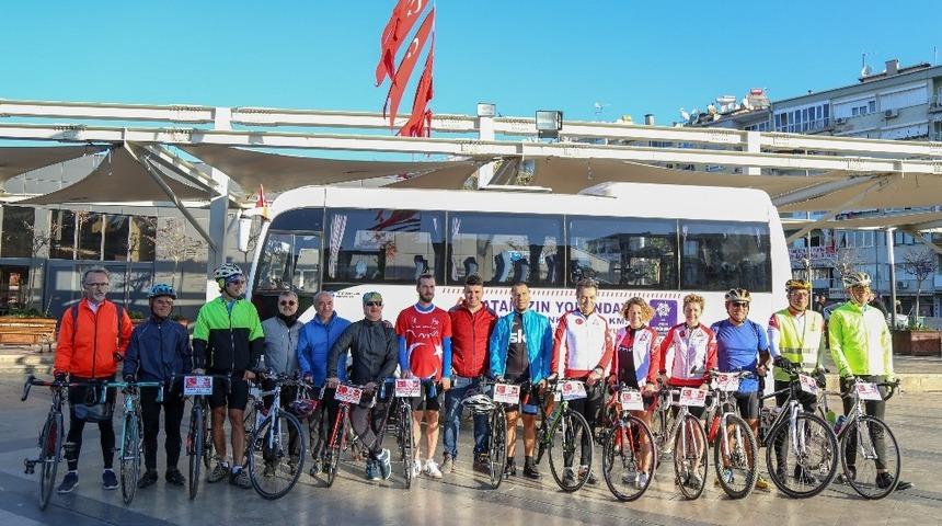 B&uuml;y&uuml;kşehrin desteğiyle Anıtkabir&rsquo;e pedal &ccedil;evirdiler