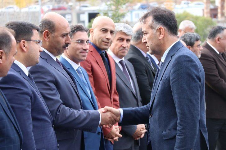Bitlis Valisi Çağatay görevine başladı G4