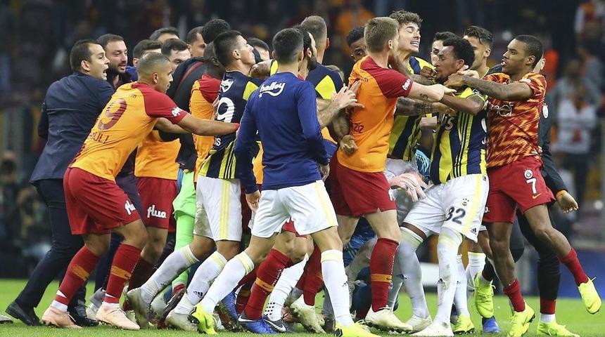 Olaylı Galatasaray-  Fenerbahçe derbisinde PFDK'ya sevk edilenler belli oldu