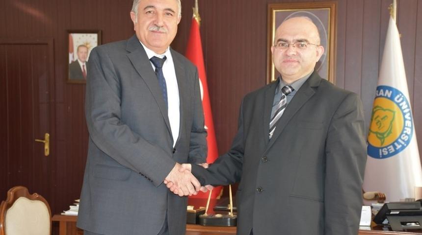 HRÜ’de devir teslim töreni yapıldı