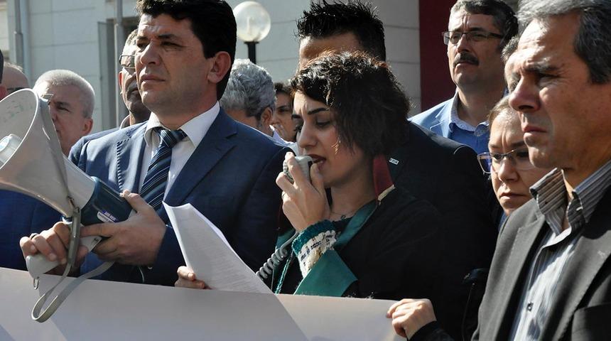 Görevi reddeden öğretmenin gözaltına alındığı iddiası ilçeyi karıştırdı