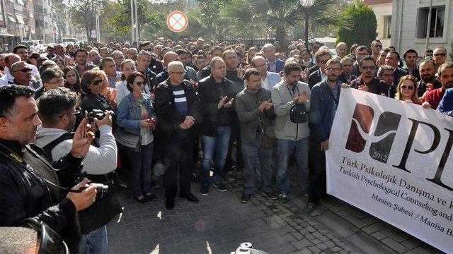 Görevi reddeden öğretmene gözaltı iddiası