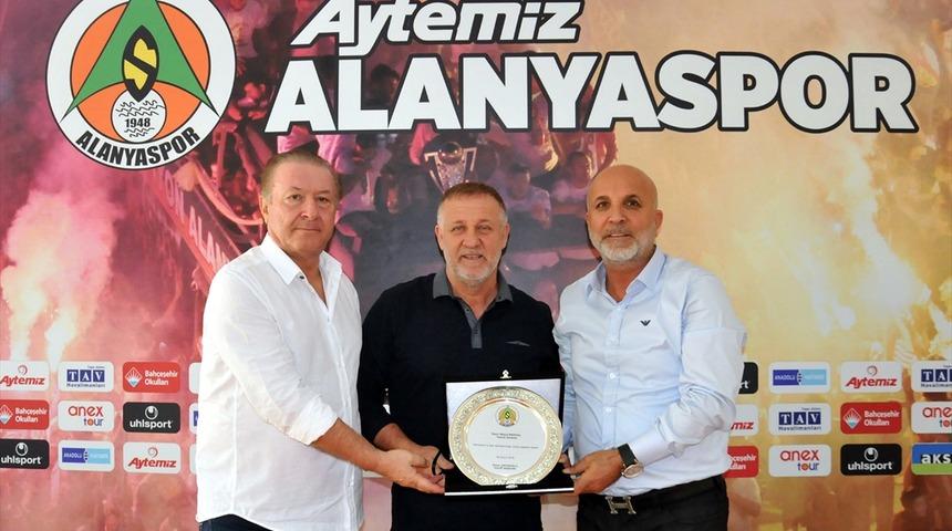 Aytemiz Alanyaspor Mesut Bakkal ile yollarını ayırdı