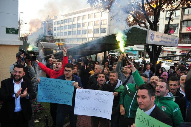 Vali İzzettin Küçük, Bursalılara gözyaşlarıyla veda etti