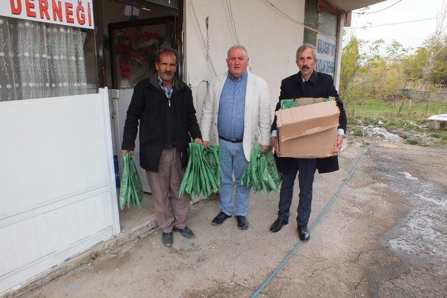 BUSODER’den ihtiyaç sahiplerine kırtasiye yardımı