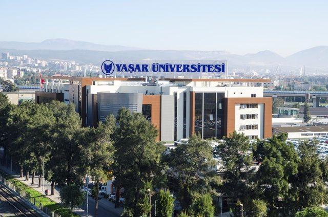 Öğrencileriyle Birleşmiş Milletler’i andıran Yaşar Üniversitesi’ne ödül