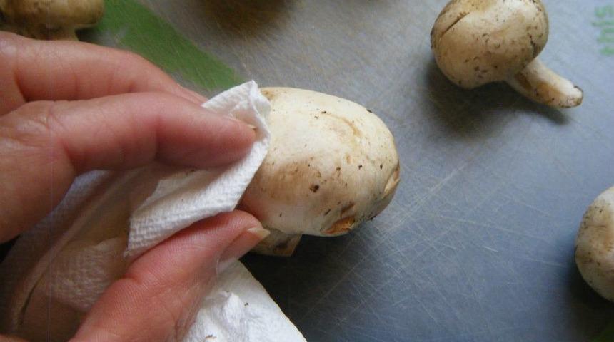 Cezaevinden firar etti, yediği mantardan zehirlenince yakayı ele verdi!