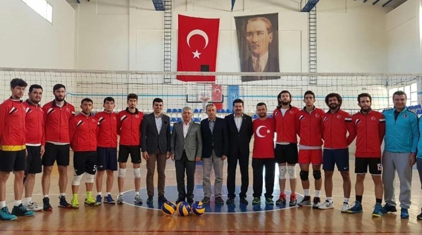 İşitme Engelliler İstanbul&rsquo;a uğurlandı