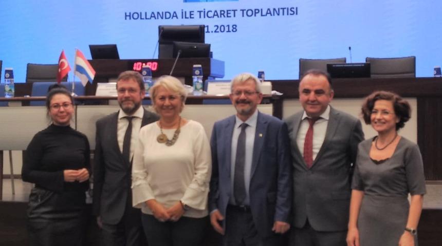 HTTO İzmirli iş insanlarına "Hollanda'da iş yapma"yı anlattı