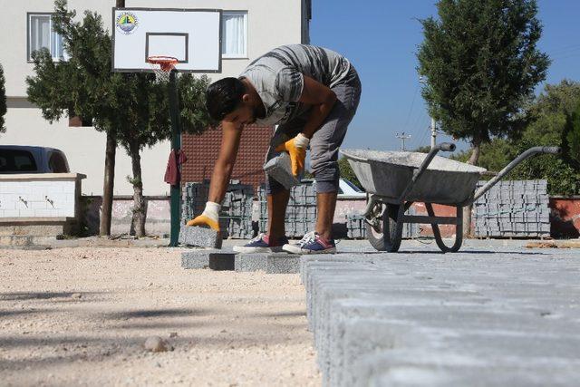 Erdemli Belediyesi’nden okullara destek