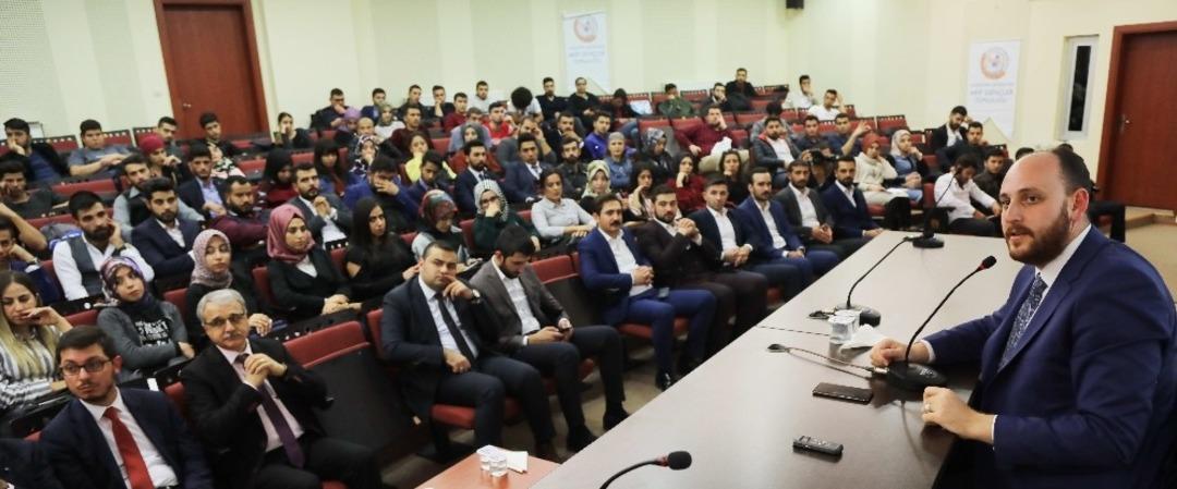 Milletvekili Ahmet B&uuml;y&uuml;kg&uuml;m&uuml;ş GA&Uuml;N&rsquo;l&uuml; &ouml;ğrencilerle buluştu