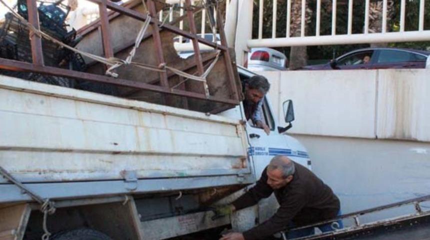 Antalya'da sürücü ölümden döndü ama... Gördüğü karşısında büyük üzüntü yaşadı!