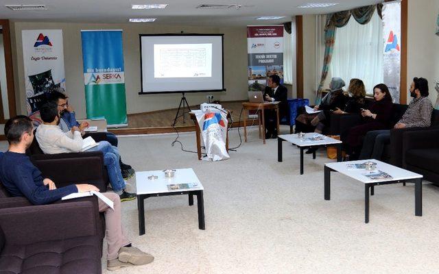 Ağrı’da proje hazırlama eğitimi verildi