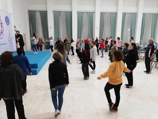 Bilecik’te “Türk Halk Dansları” kursları devam ediyor