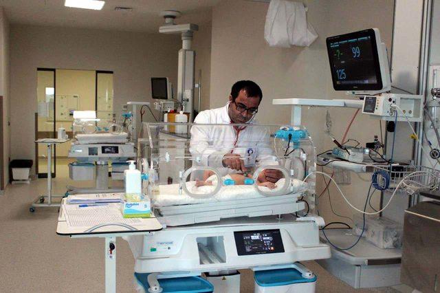 Elazığ'da yenidoğan bebeğe anüs yapıldı