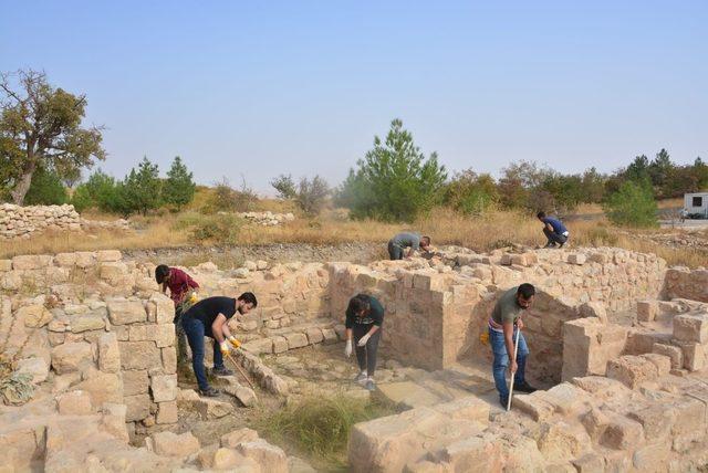 Mardin Kalesin’de arkeolojik kazılar sürüyor